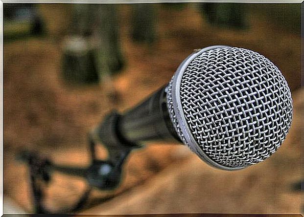 How to Overcome the Fear of Public Speaking