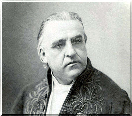 Jean Martin Charcot, the forerunner of psychoanalysis